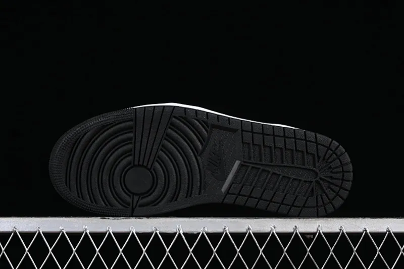 All categories Air Jordan Jordan series basketball shoes Air Jordan 1 Low G version pure original Air Jordan 1 Low AJ1 Joe 1 black gray red hook low-top cultural basketball shoes DC0774-062